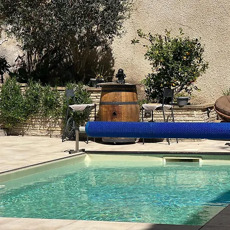 Проживание в семье Domaine La Coquillade *