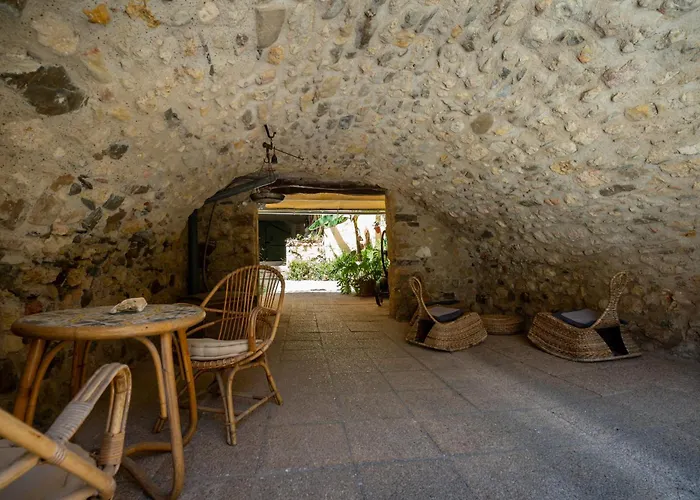 Quarto em Acomodações Particulares Domaine La Coquillade Autignac (Herault)